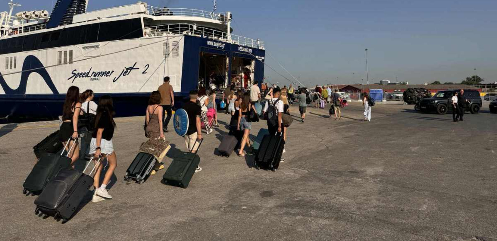 Δημοσκόπηση ALCO: Οι μισοί Έλληνες μένουν χωρίς διακοπές λόγω ακρίβειας