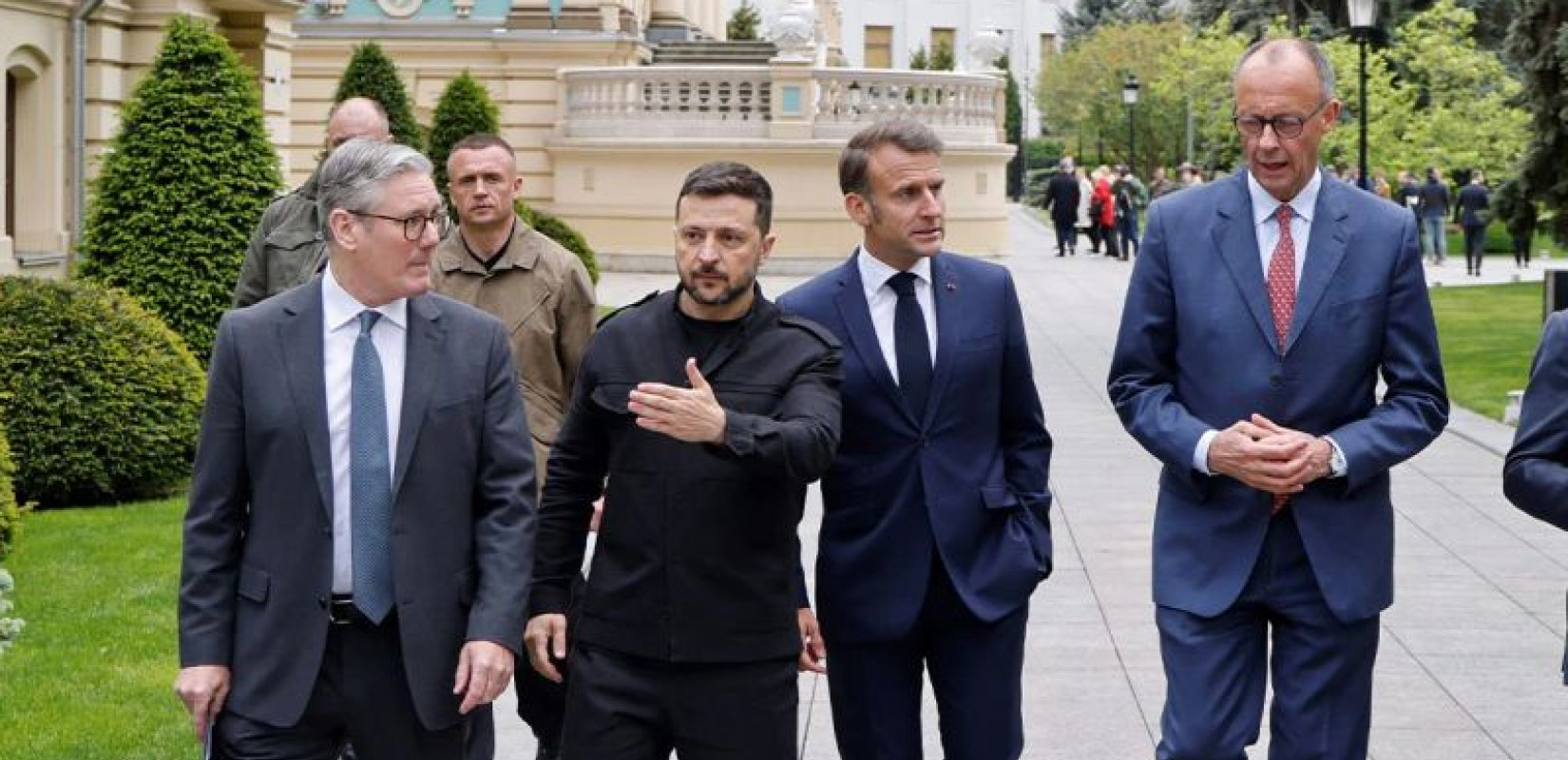 Σύνοδος κορυφής στο Λονδίνο: Μακρόν, Στάρμερ, Μερτς και Ζελένσκι συντονίζουν τις επόμενες κινήσεις για τη Ρωσία