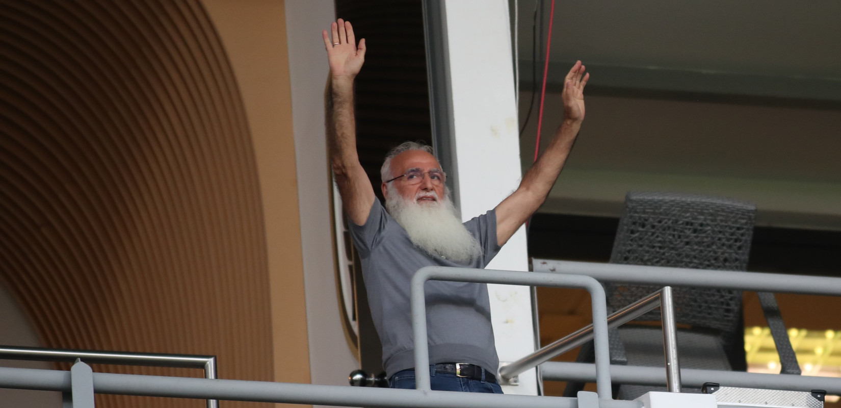 ΠΑΟΚ: Καθολική αποθέωση του Ιβάν Σαββίδη στην Τούμπα (βίντεο)