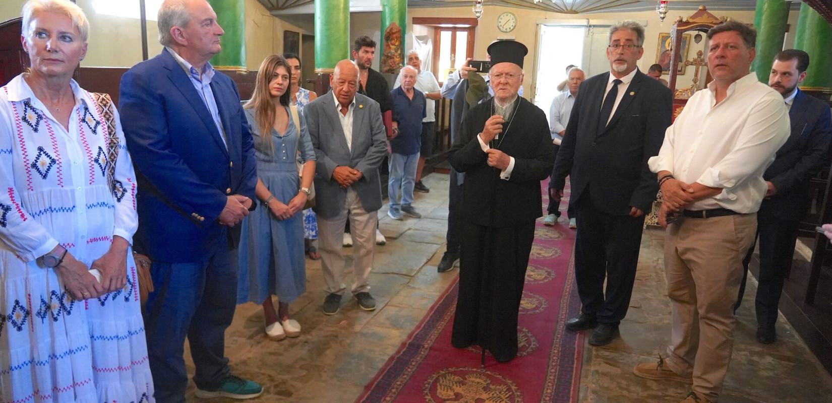 Στην Ίμβρο ο Κώστας Καραμανλής - Τον υποδέχτηκε ο κ.κ. Βαρθολομαίος