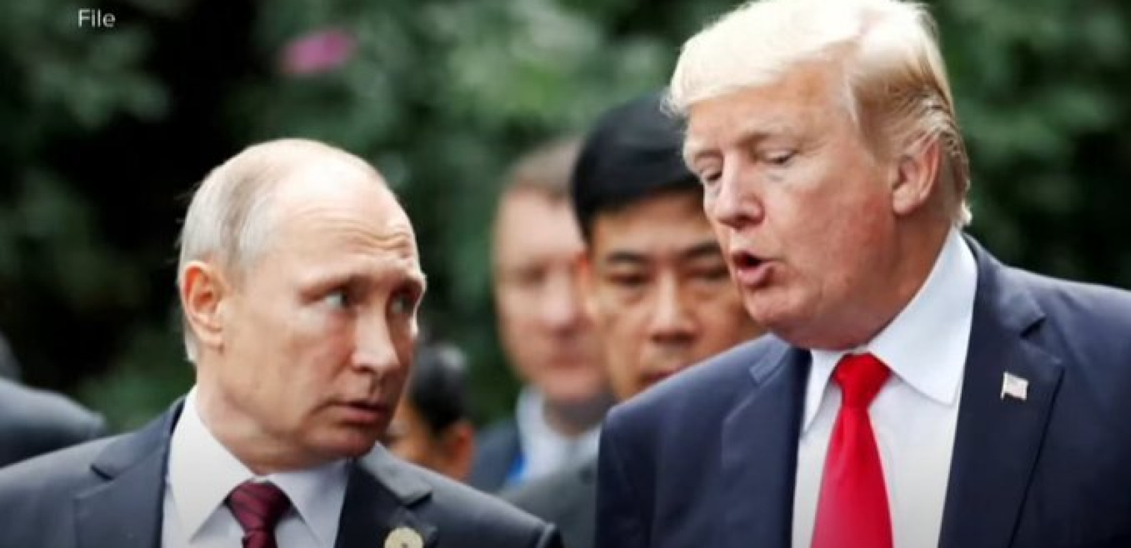 Τραμπ: Ο Πούτιν σταματά τους βομβαρδισμούς στο Κίεβο για μία εβδομάδα