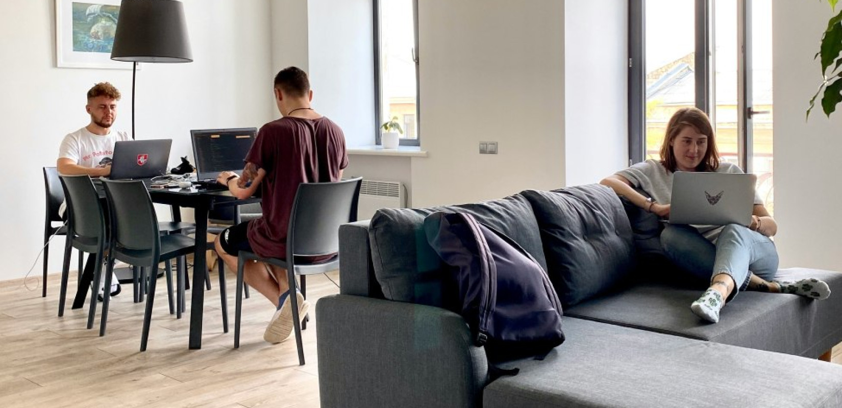 Στεγαστική κρίση: Η συγκατοίκηση είναι επιλογή επειδή το κόστος είναι χαμηλότερο