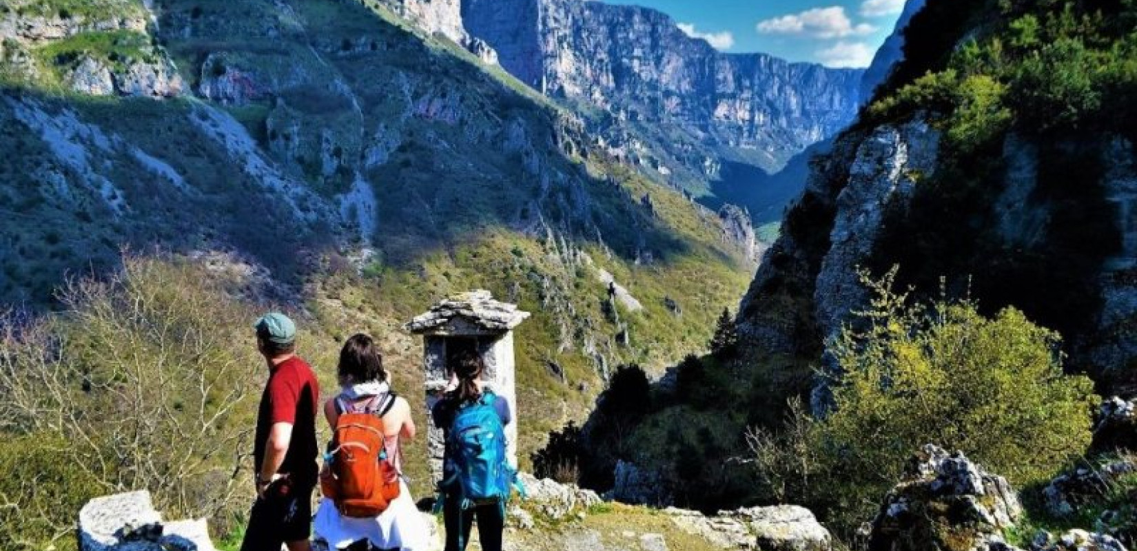 Αγωνία στα Ιωάννινα: Αγνοείται 65χρονη τουρίστρια στο φαράγγι του Βίκου - Σηκώθηκαν drones για τον εντοπισμό της