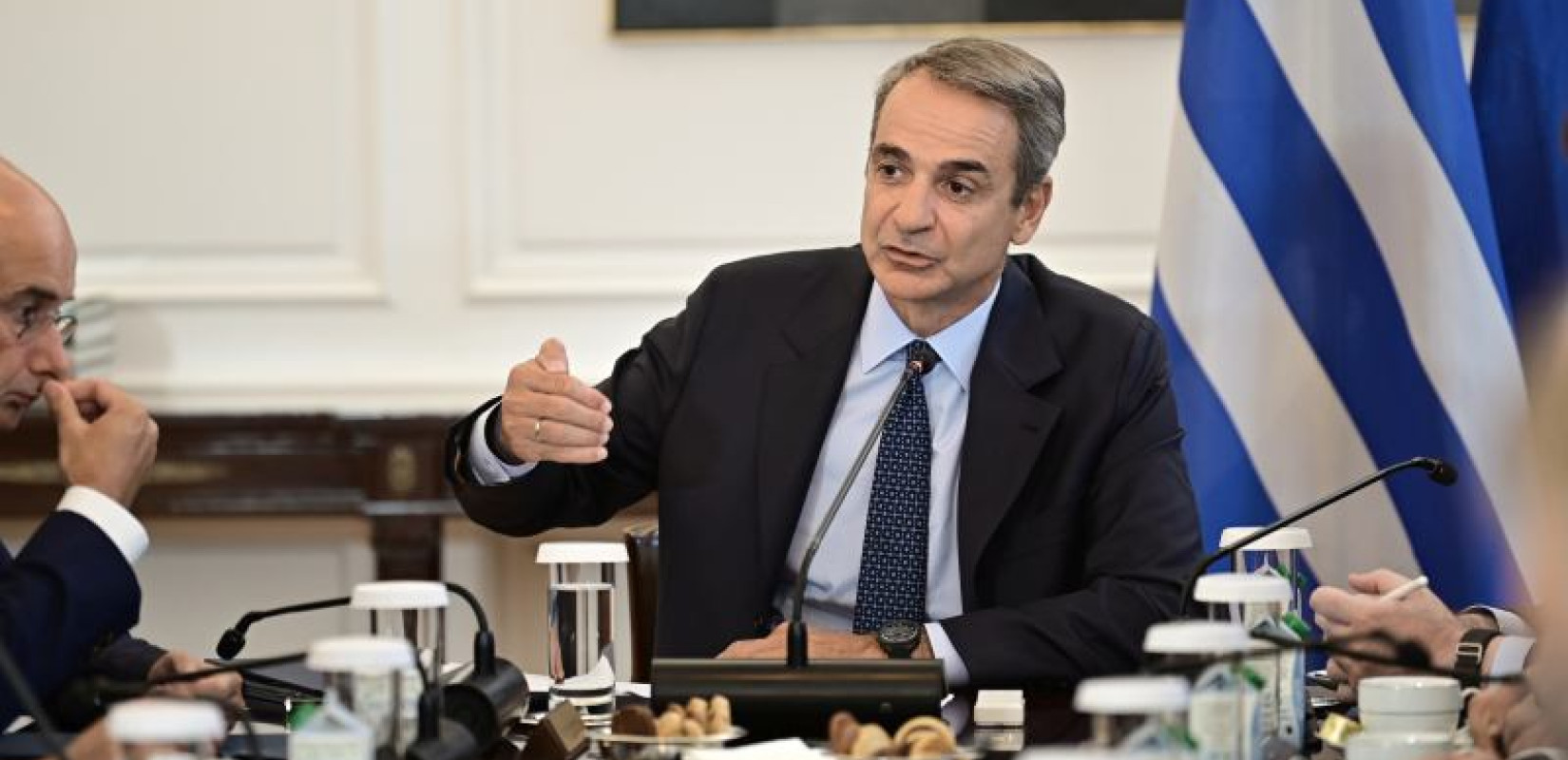 Μητσοτάκης από Υπουργικό: Θεμέλιο της κοινωνικής πολιτικής είναι η οικονομία - Μεταρρυθμίσεις στην Παιδεία, απλούστευση γραφειοκρατίας και νέα πρότυπα σχολεία για τη νέα χρονιά