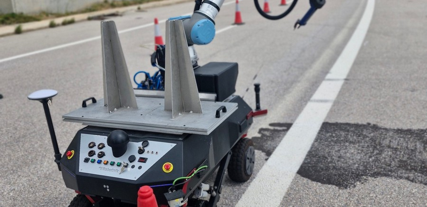 Ρομποτικό σύστημα με ΑΙ εκτελεί εργασίες στην Ολυμπία Οδό