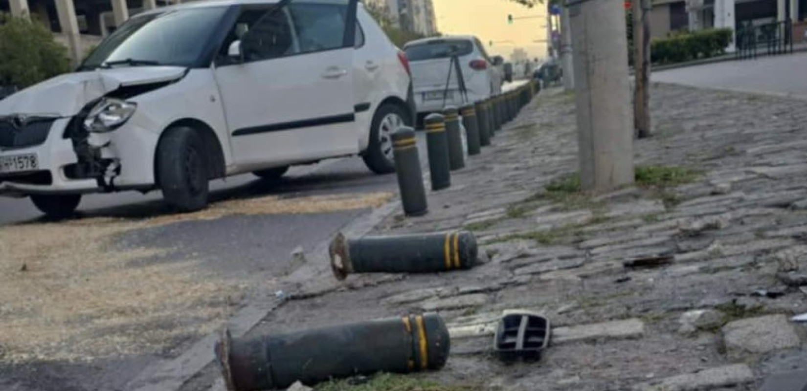 Θεσσαλονίκη: Τροχαίο ατύχημα στην Παραλιακή - Νεαρή οδηγός ελαφρά τραυματίας