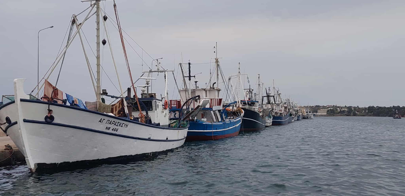 «Κατευόδιο των ψαράδων»: Η Ν. Μηχανιώνα αποχαιρετά τις ανεμότρατές της
