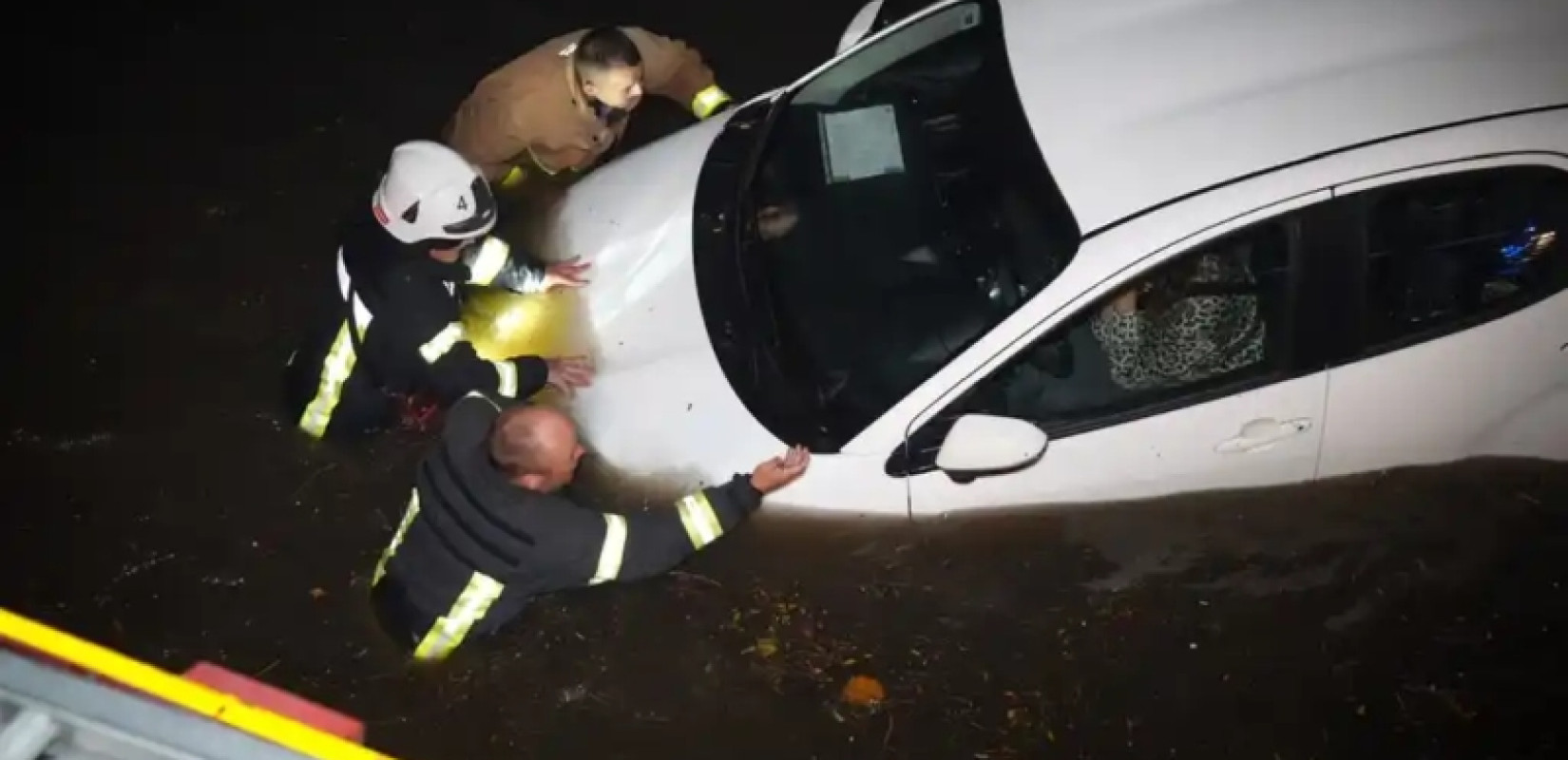 Ουκρανία: Εννέα νεκροί, ανάμεσά τους και παιδί, από τις καταστροφικές πλημμύρες στην Οδησσό (βίντεο)