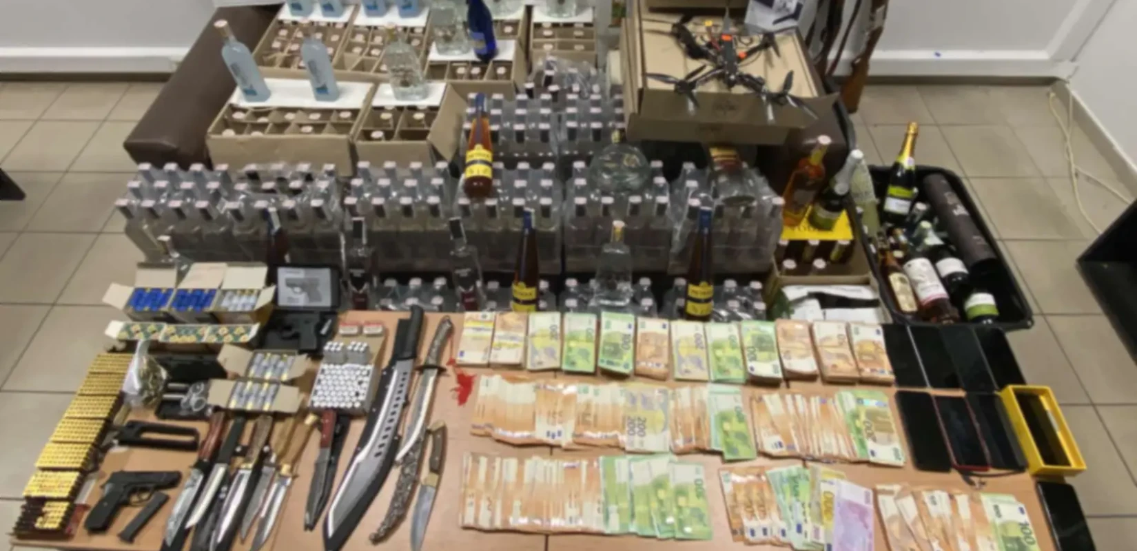 Εξαρθρώθηκε μεγάλη εγκληματική οργάνωση με λαθραία ποτά και φυτοφάρμακα - 10 συλλήψεις (βίντεο)