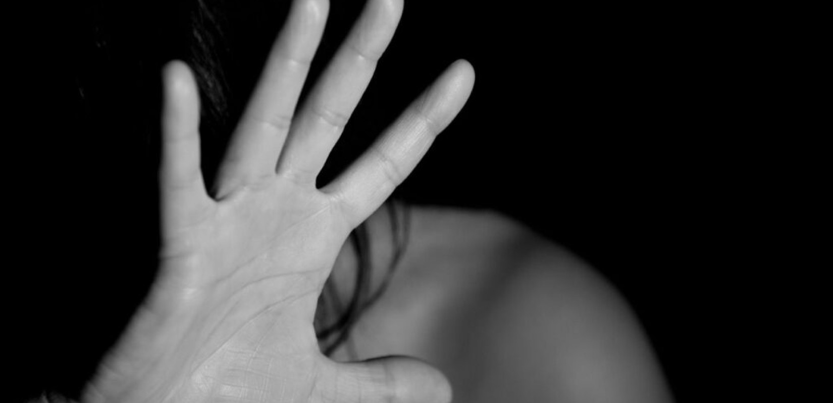 Σοκ στην Κρήτη: Πατέρας κακοποιούσε σεξουαλικά τις κόρες του - Η μια ανήλικη και η άλλη με νοητική υστέρηση γέννησε το παιδί του