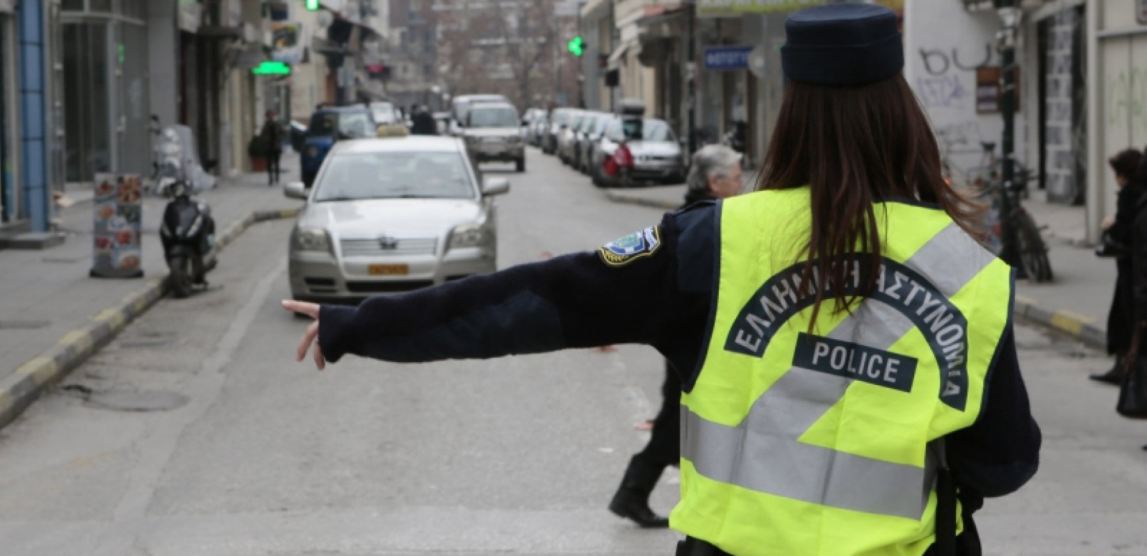 Βέροια: Ηλικιωμένος οδηγούσε για 10 χλμ ανάποδα στην Εγνατία - Τραυματίστηκε μια 50χρονη προσπαθώντας να τον αποφύγει