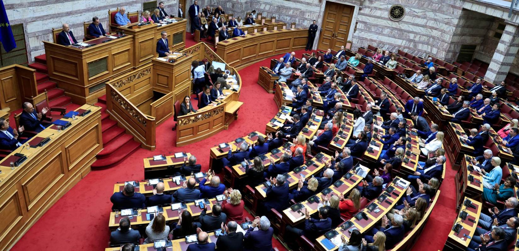 Βουλή: Υπερψηφίστηκε η τροπολογία για τον Άγνωστο Στρατιώτη