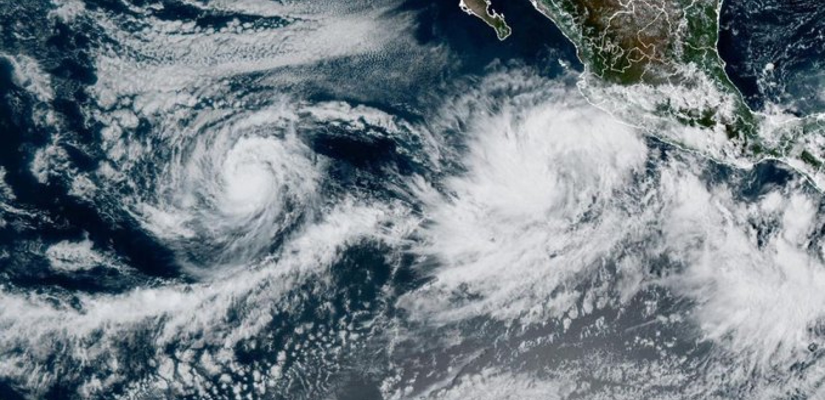 Μεξικό: Ξεκίνησε η επέλαση του κυκλώνα στις δυτικές ακτές - Οι αρχές προειδοποιούν για ισχυρές βροχές