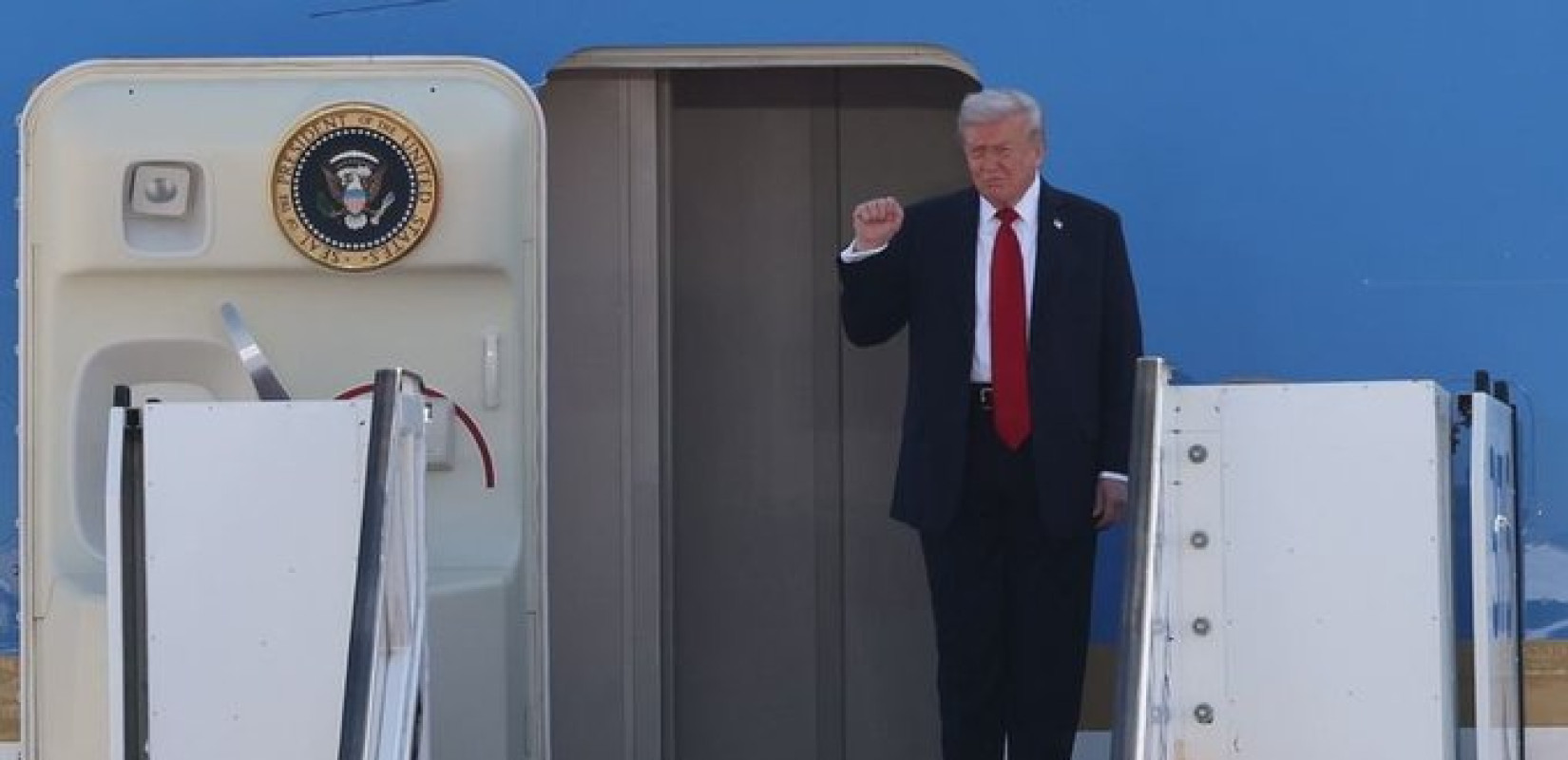 Ο Τραμπ θα συναντηθεί με τον εμίρη και τον πρωθυπουργό του Κατάρ