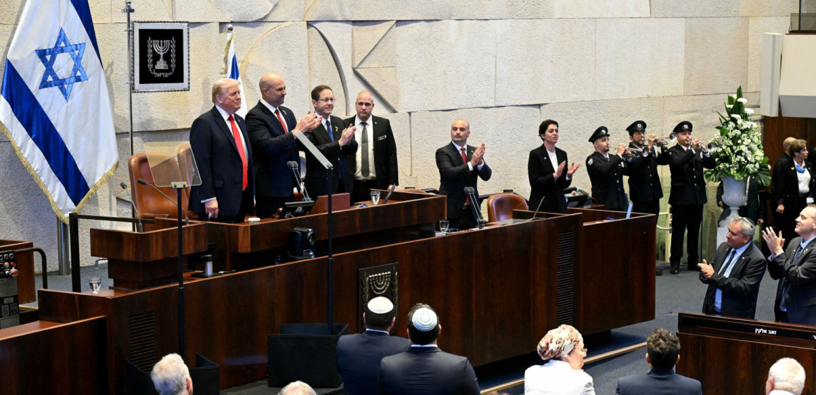 Η ιστορική ομιλία του Τραμπ από Κνεσέτ: «Είναι μεγάλη τιμή για εμένα, μια νέα αρχή» - Νετανιάχου: «Eίστε ο μεγαλύτερος φίλος του Ισραήλ»