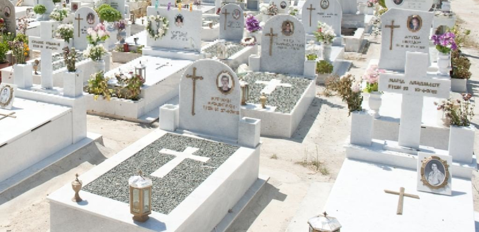 Απίστευτο περιστατικό στο Αίγιο: Άνδρας κλήθηκε να πληρώσει οικογενειακό τάφο... 33 χρόνια μετά τον θάνατό του