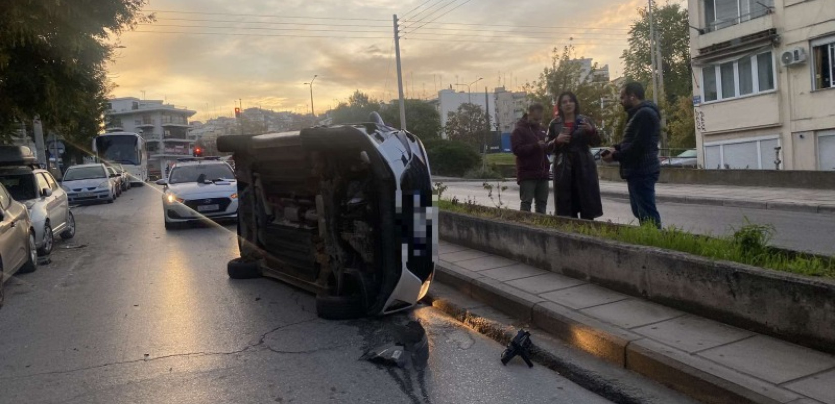 Τροχαίο ατύχημα στη Θεσσαλονίκη: Ανατροπή αυτοκινήτου στην Αγίων Πάντων - Σώος ο οδηγός