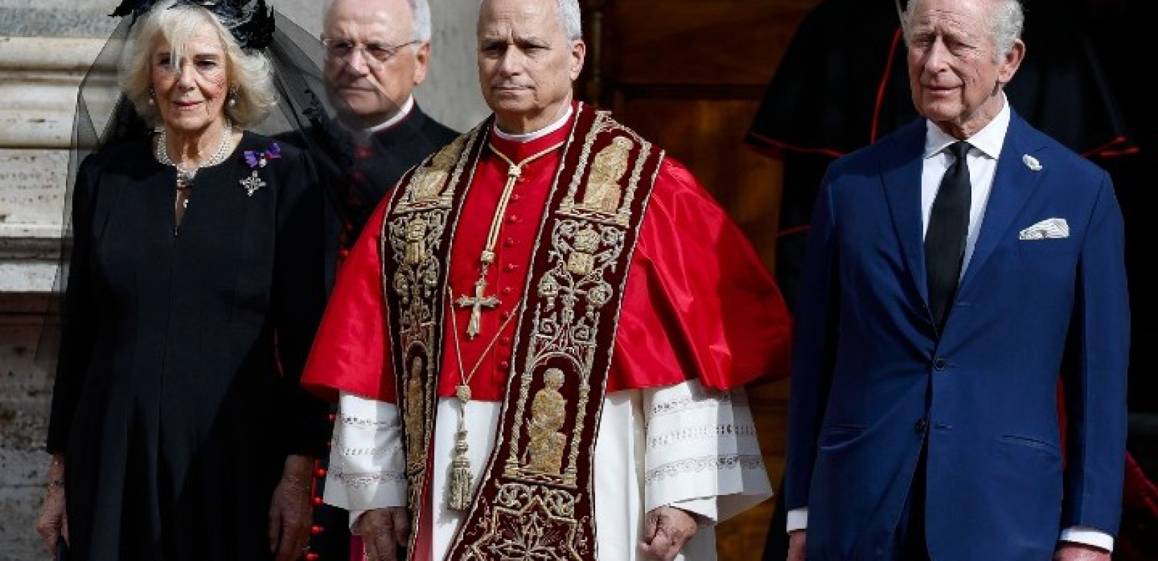 Βατικανό: Έπειτα από πέντε αιώνες Βρετανός μονάρχης και πάπας προσεύχονται μαζί