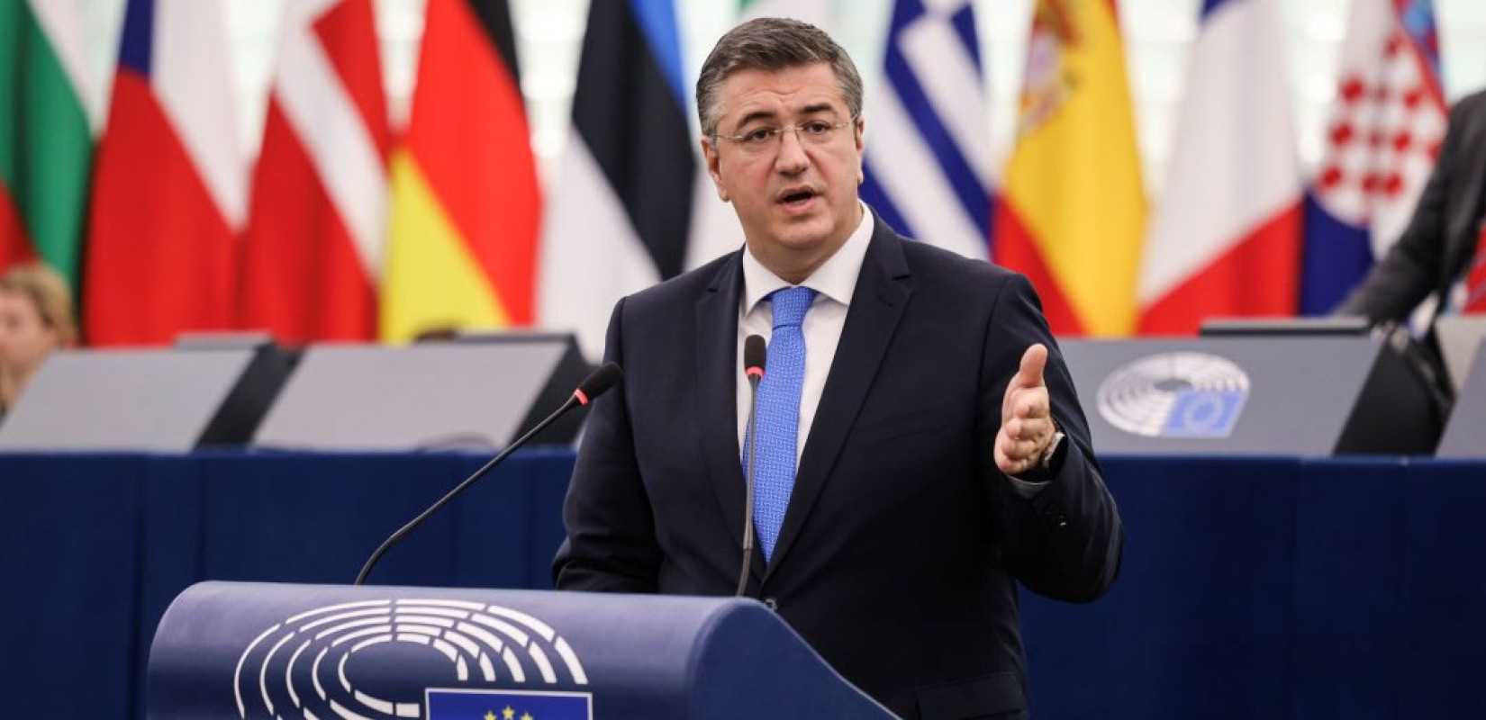 Κομισιόν: O Τζιτζικώστας παρουσίασε το σχέδιο της Ευρωπαικής Επιτροπής για το «Στρατιωτικό Σένγκεν» - 500 έργα στην ατζέντα