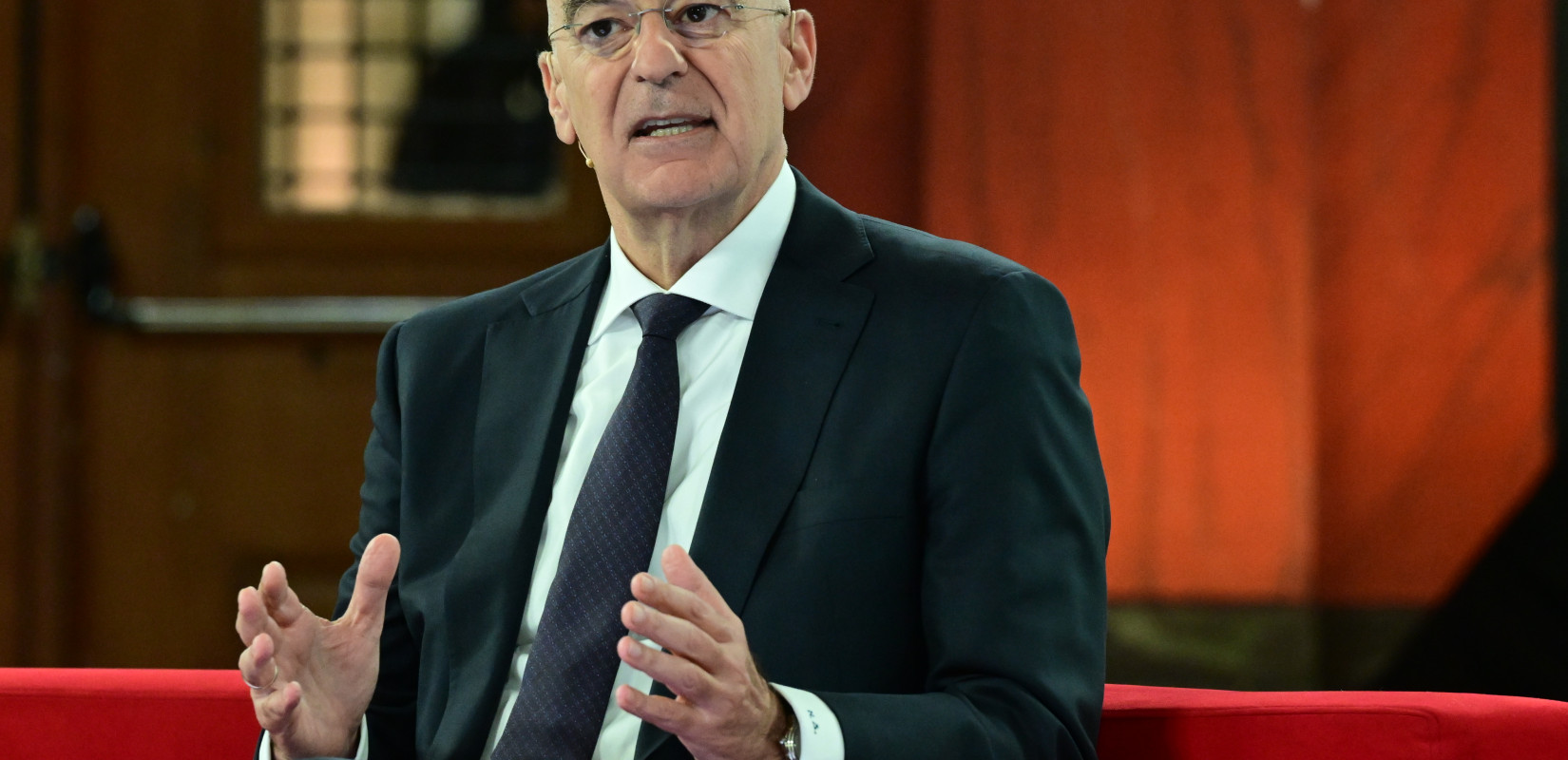 Ν. Δένδιας: Οι φωτογραφίες από την Καισαριανή πρέπει να αποδοθούν στη Βουλή
