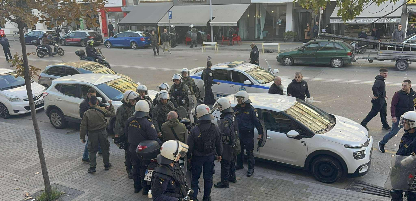 Θεσσαλονίκη - Δολοφονία Άλκη: Επεισόδια έξω από τα δικαστήρια ενόψει της δίκης στο Εφετείο - Δύο συλλήψεις (βίντεο)