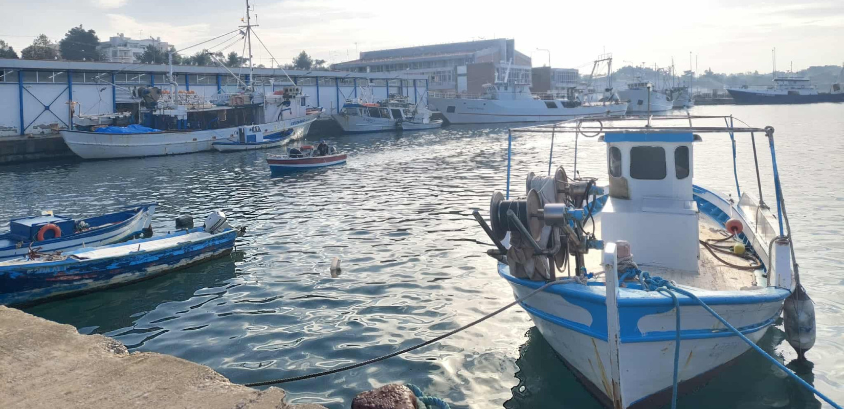 Θεσσαλονίκη: Κατασχέθηκε παράνομο αλιευτικό εργαλείο σε σκάφος στη Ν. Μηχανιώνα