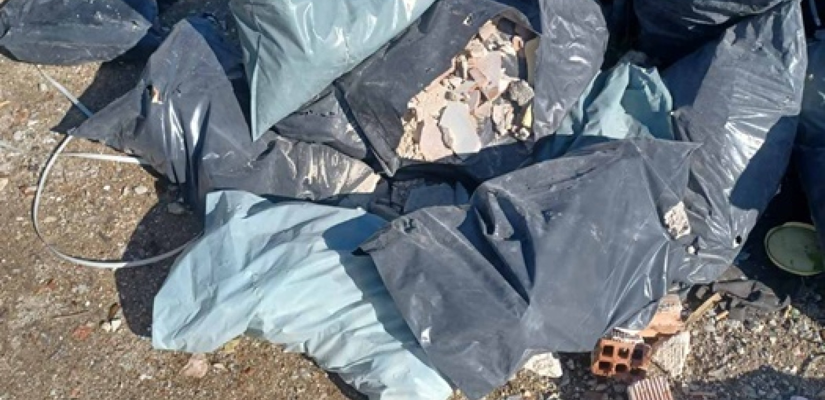 Θεσσαλονίκη: Δικογραφία σε βάρος δύο αλλοδαπών για παράνομη απόρριψη μπαζών στην Ευκαρπία