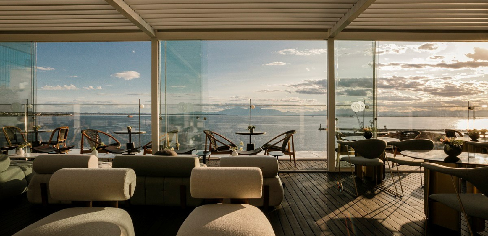 OΝ Rooftop: Πανοραμική θέα στο Θερμαϊκό Κόλπο και τη Θεσσαλονίκη, από τον όγδοο όροφο του ξενοδοχείου “OΝ Residence”