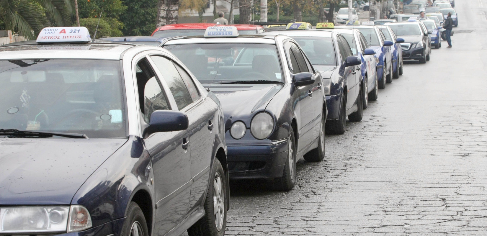 Θεσσαλονίκη: Σε «θέσεις μάχης» τα ταξί ενόψει του κλεισίματος του μετρό για ένα μήνα