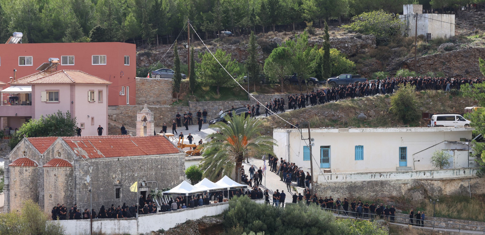 Βορίζια: Η ΕΛ.ΑΣ. έχει βίντεο με τον 43χρονο που συνελήφθη να πυροβολεί την ώρα του μακελειού