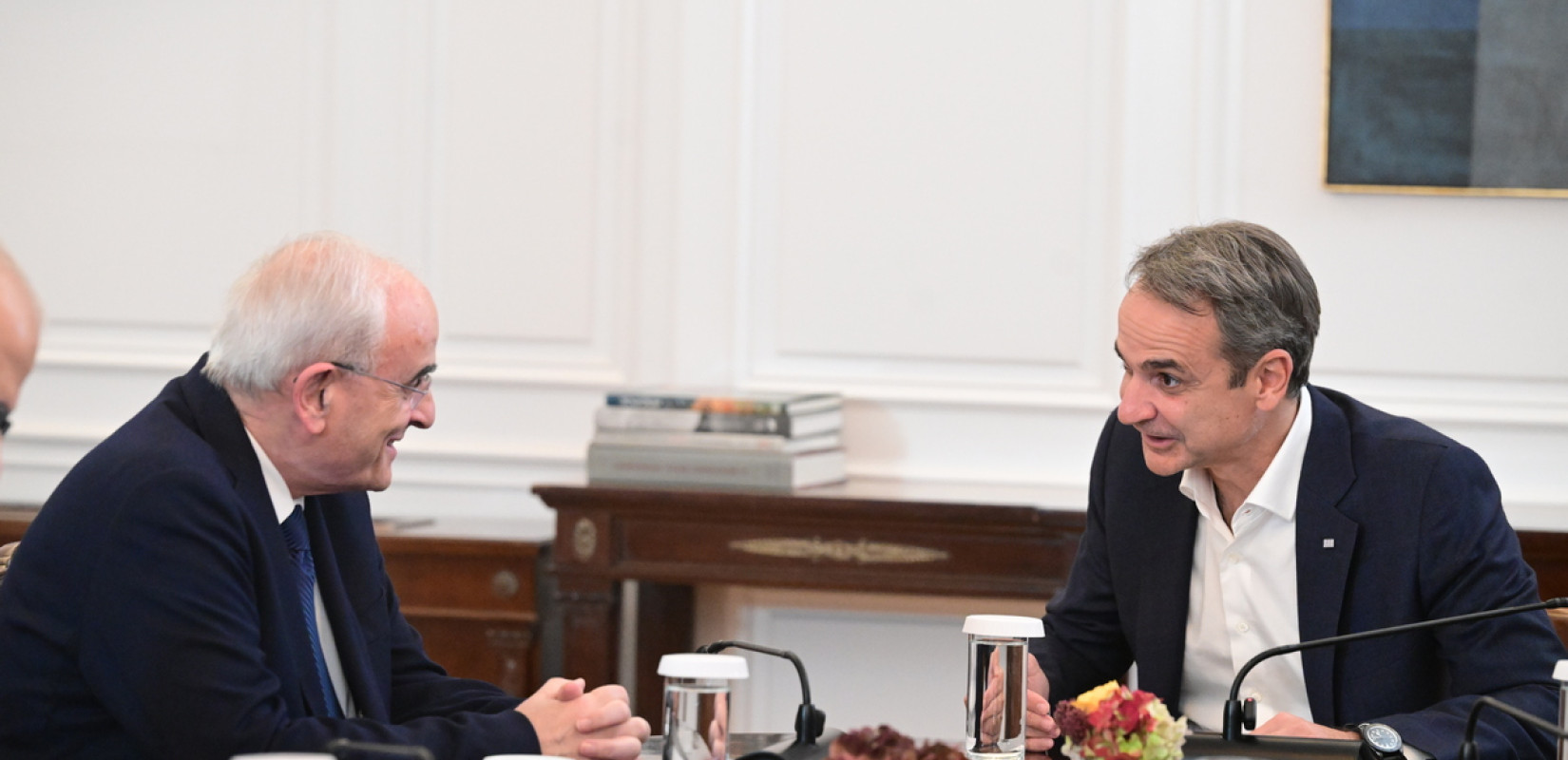 Στήριξη της Ελλάδας στην κυβέρνηση του Λιβάνου μετέφερε ο Κυρ. Μητσοτάκης στον Λιβανέζο υπουργό Άμυνας