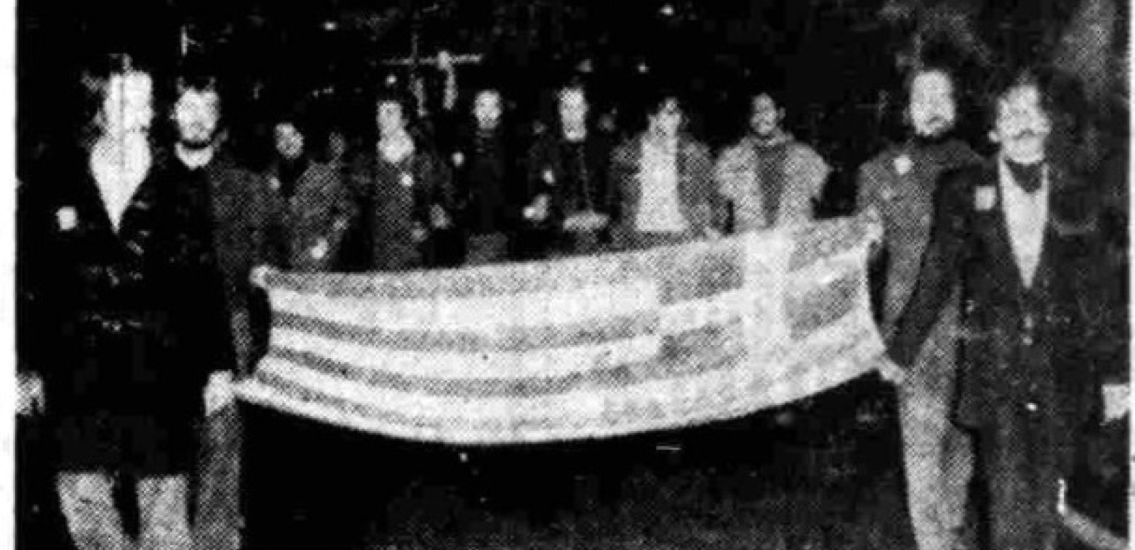 H αιματοβαμμένη σημαία του Πολυτεχνείου - Η συμβολή των φοιτητών στην πορεία της 17ης Νοεμβρίου του 1975