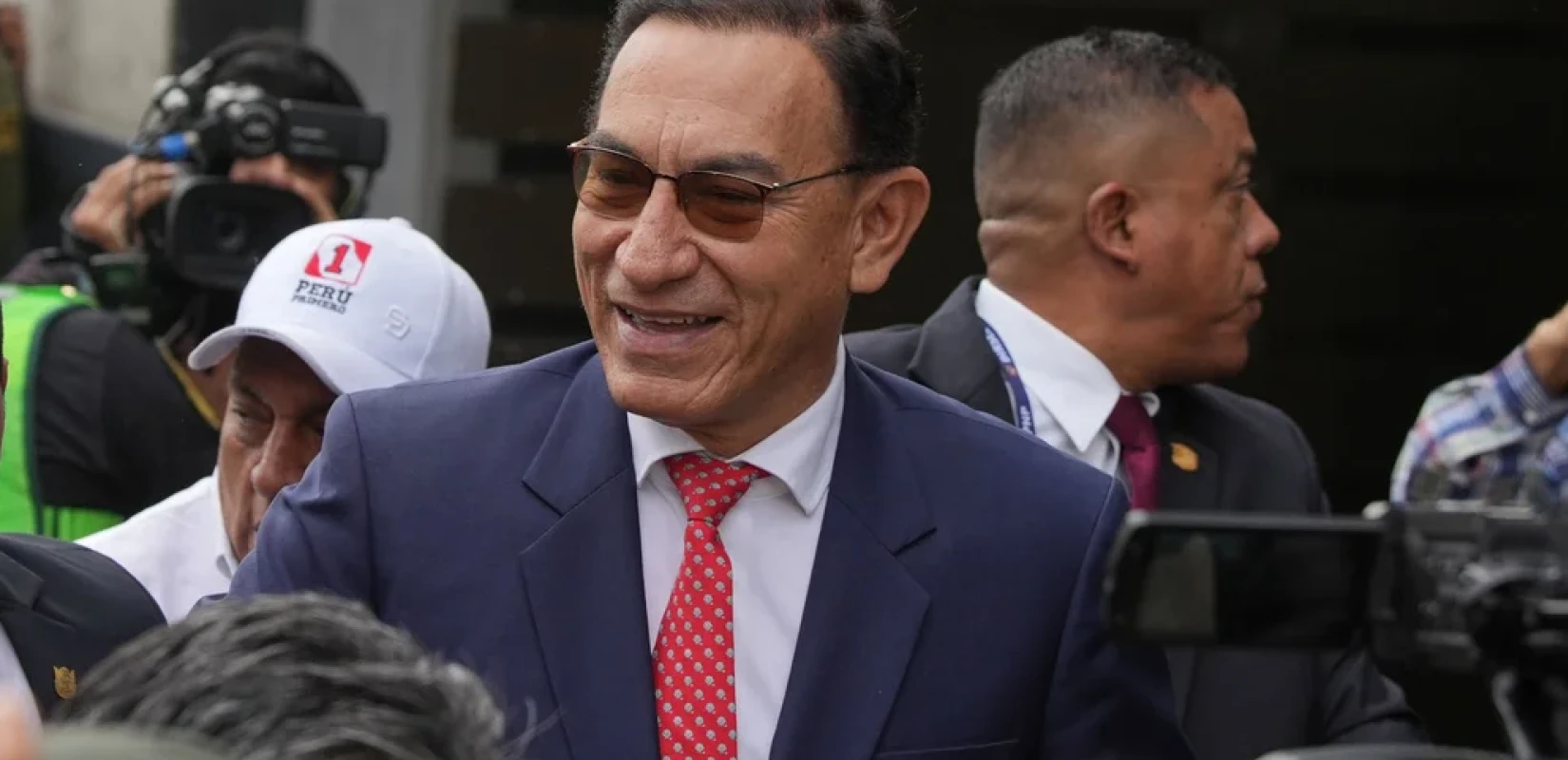 Καταδικάστηκε σε κάθειρξη 14 ετών για διαφθορά ο πρώην πρόεδρος του Περού, Μαρτίν Βισκάρα