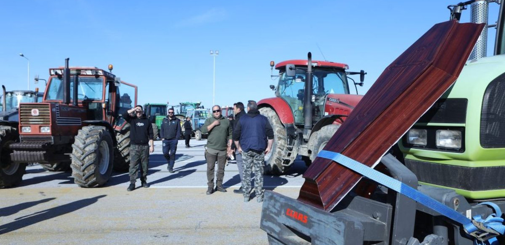 Φωτογραφία από: https://www.onlarissa.gr/2025/12/01/larisa-apofasismenoi-na-min-kanoun-vima-piso-oi-agrotes-se-ligi-ora-i-synelefsi-gia-tis-epomenes-kiniseis-tous/