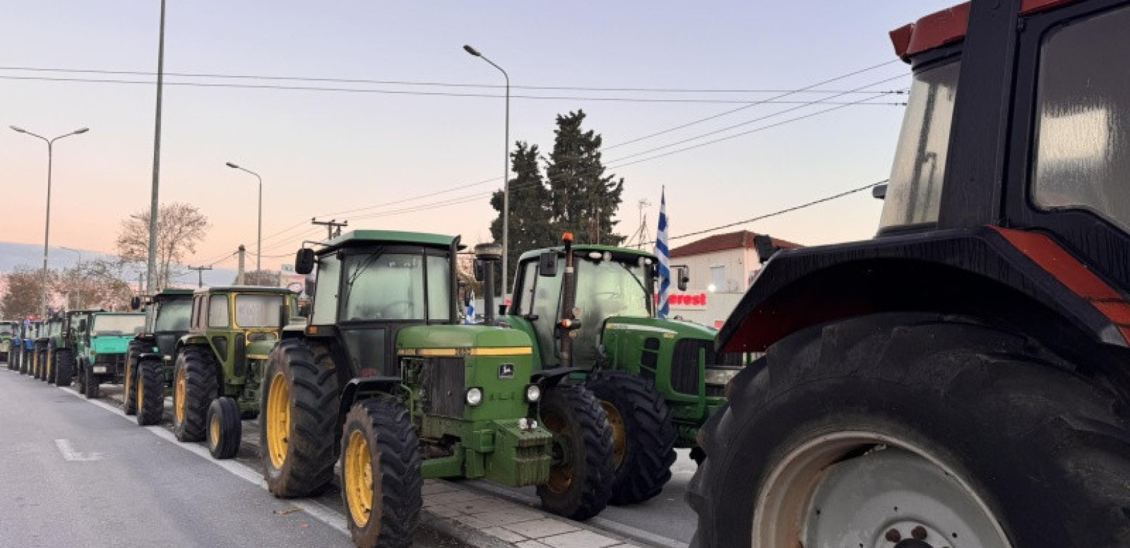 Θεσσαλονίκη: Αποφασισμένοι να φτάσουν στο Αεροδρόμιο οι αγρότες- Ενδεχόμενο κινητοποίησης με τρακτέρ στον Λευκό Πύργο