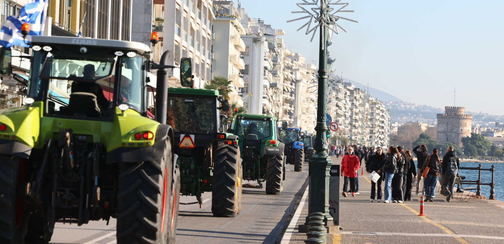 Θεσσαλονίκη: Αποχώρησαν από το λιμάνι οι αγρότες