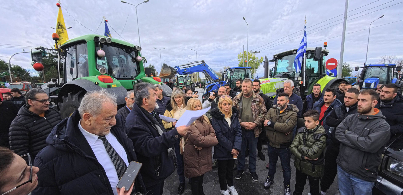 Στο μπλόκο των Μαλγάρων ο Σίμος Δανιηλίδης: «Ο αγώνας των αγροτών αφορά όλη την κοινωνία»