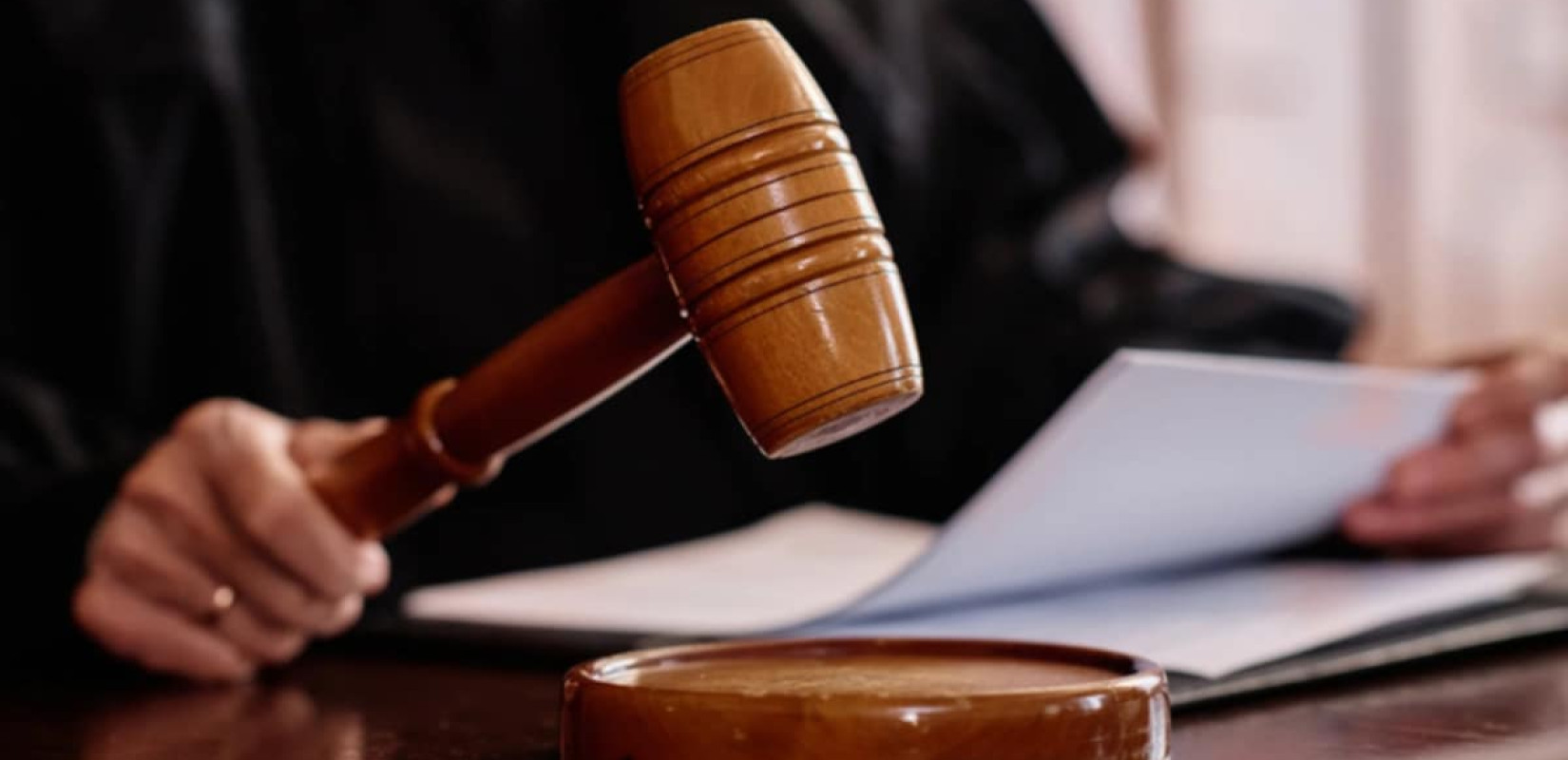 Θεσσαλονίκη: 12χρονη καταγγέλει τον σύντροφο της μητέρας για ασέλγεια - «Τον έχει ανάγκη» είπε η μητέρα της