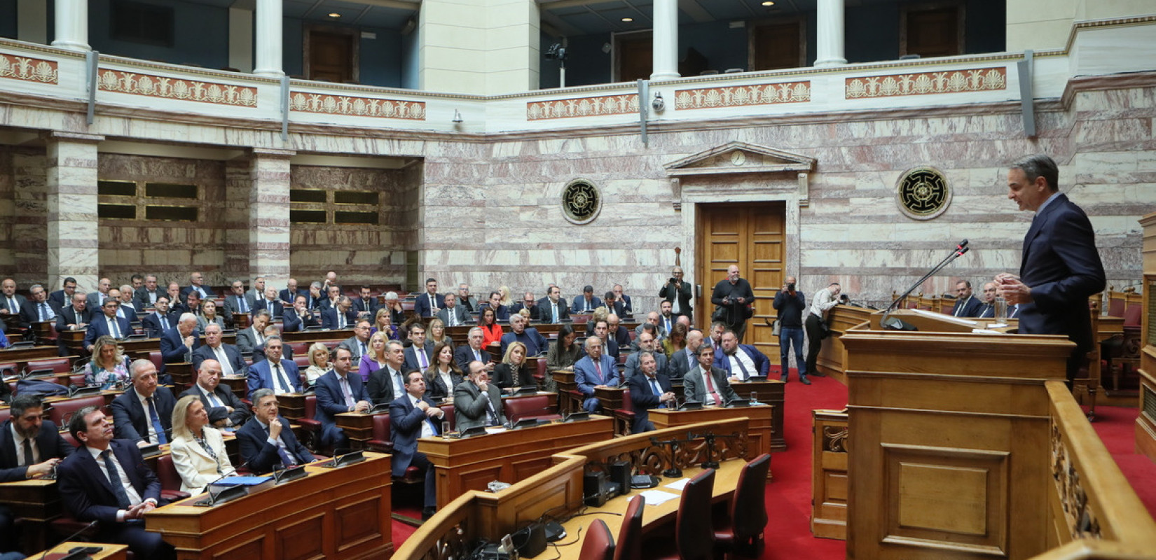 Να λύσει τον γόρδιο δεσμό των αγροτικών μπλόκων επιχειρεί το Μέγαρο Μαξίμου