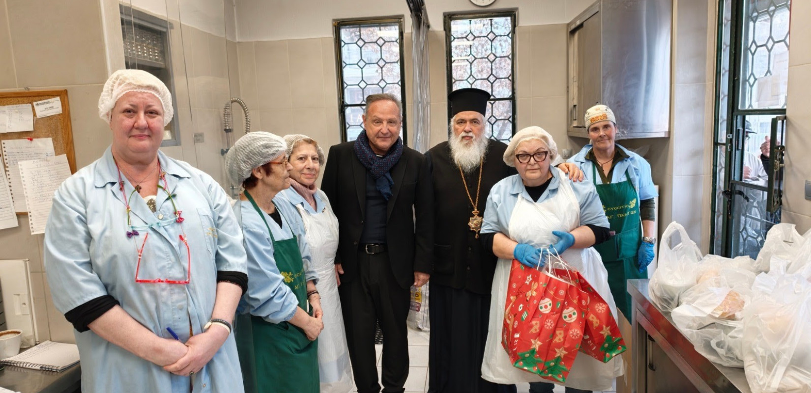 Επίσκεψη Αγγελούδη στα συσσίτια και τις τράπεζες τροφίμων της Μητρόπολης Νεαπόλεως και Σταυρουπόλεως