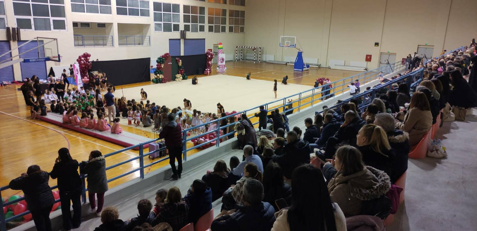 ΔΙΠΑΕ: Το γυμναστήριο φιλοξένησε χριστουγεννιάτικες εκδηλώσεις Συλλόγων του δήμου Δέλτα