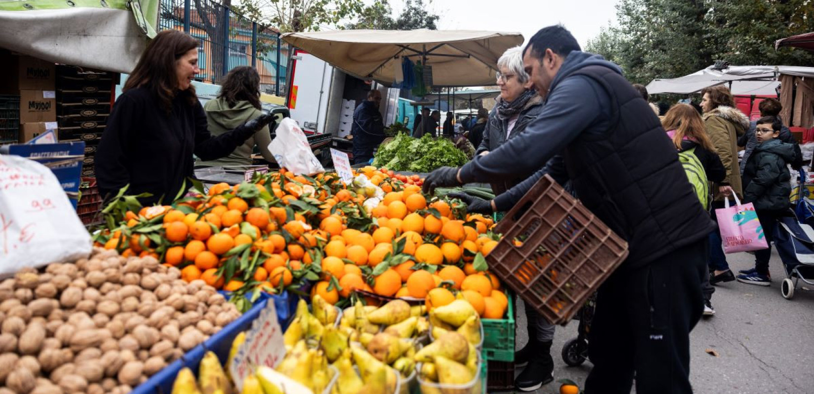 Λαϊκές αγορές: Πανελλαδική απεργία διαρκείας και κινητοποιήσεις παραγωγών και πωλητών - Μηχανοκίνητη πορεία στη Θεσσαλονίκη