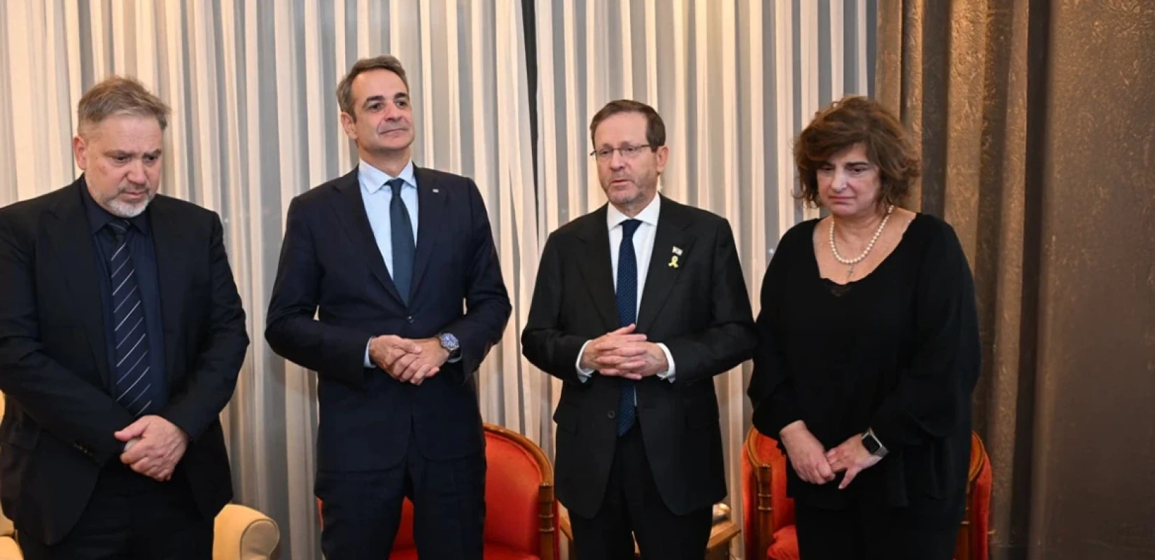 Επίσκεψη Μητσοτάκη - Χέρτζογκ στο σπίτι δολοφονημένου Έλληνα, Ιωνά Καρούση