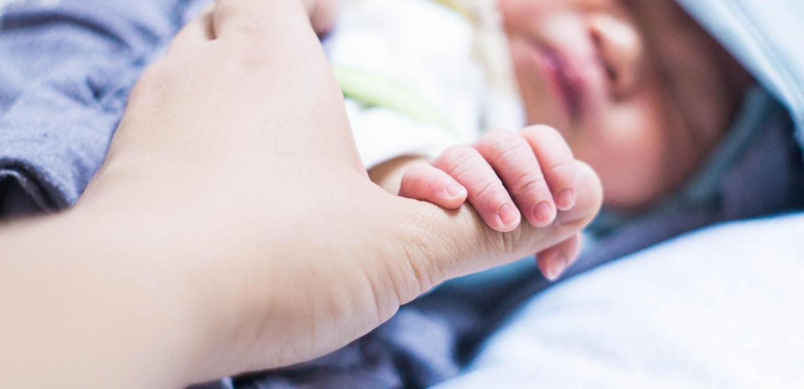 Συναγερμός στη Γαλλία: Τρεις θάνατοι βρεφών υπό διερεύνηση μετά την κατανάλωση ανακληθέντος γάλακτος