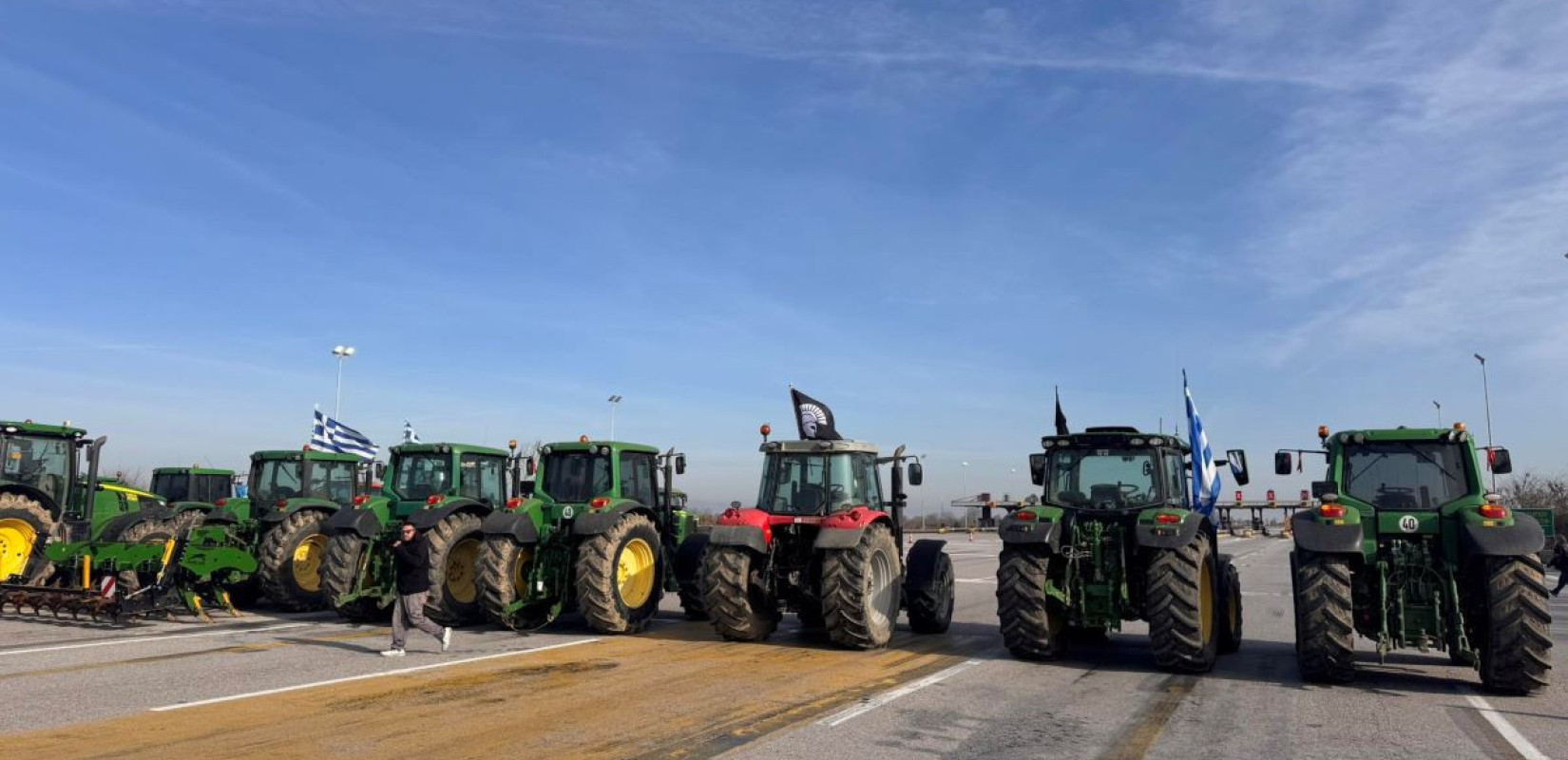 Αγροτικά μπλόκα: Χωρίς αποκλεισμούς σήμερα η Βόρεια Ελλάδα - Συνελεύσεις το απόγευμα