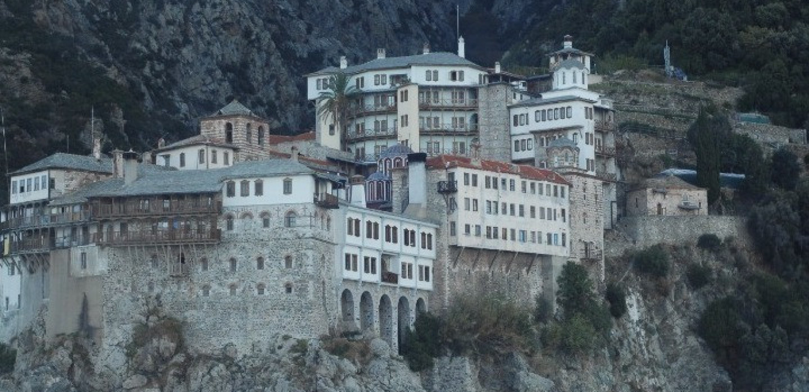 Τραγωδία στο Άγιο Όρος: Θανατηφόρο τροχαίο με θύμα μοναχό μετά τη λιτανεία του «Άξιον Εστί»