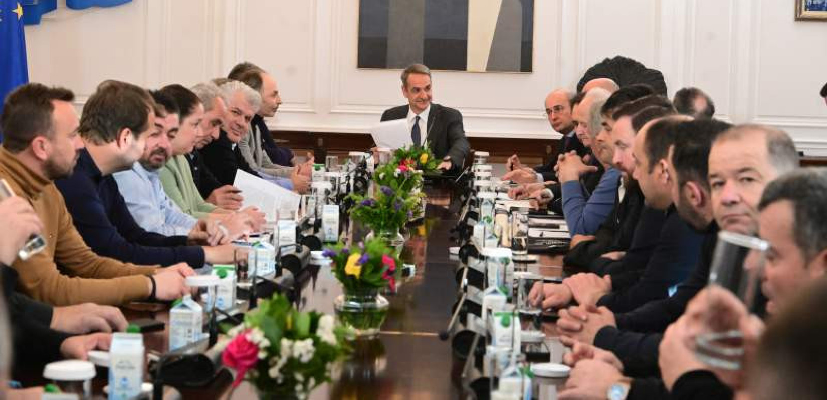 Συνάντηση με Μητσοτάκη στο Μέγαρο Μαξίμου: Τι κέρδισαν αγρότες και κτηνοτρόφοι και τι έρχεται σήμερα στη νέα σύσκεψη