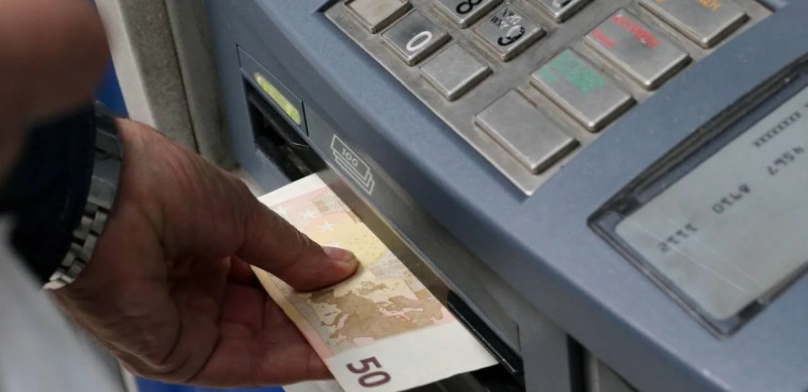 Πληρώνονται επιδόματα την ερχόμενη εβδομάδα