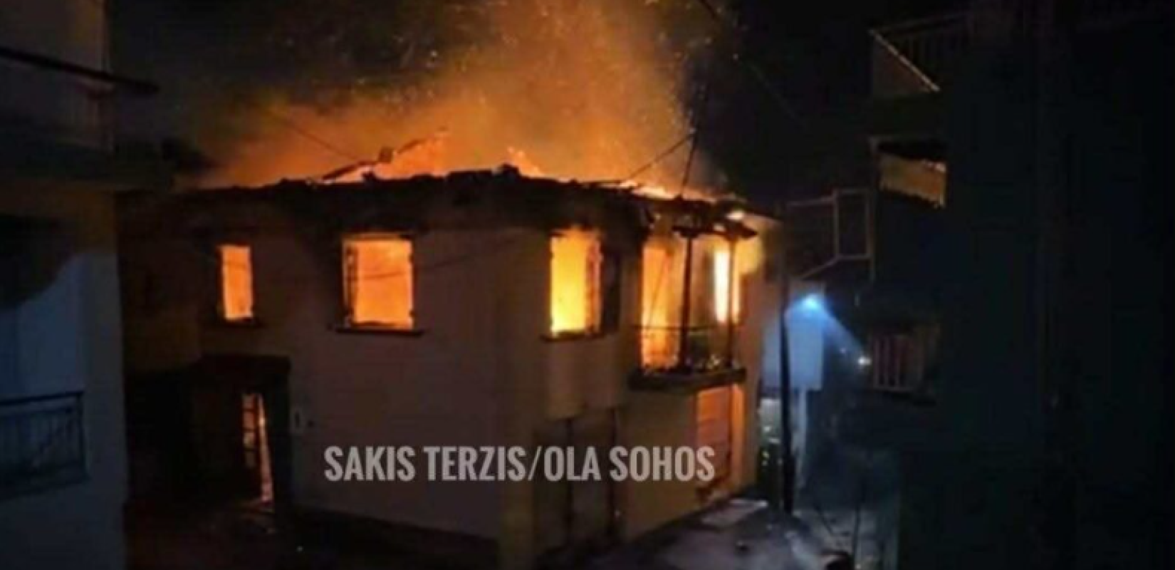 Θεσσαλονίκη: Στις φλόγες μονοκατοικία στον Σοχό - Μεγάλη κινητοποίηση από την Πυροσβεστική