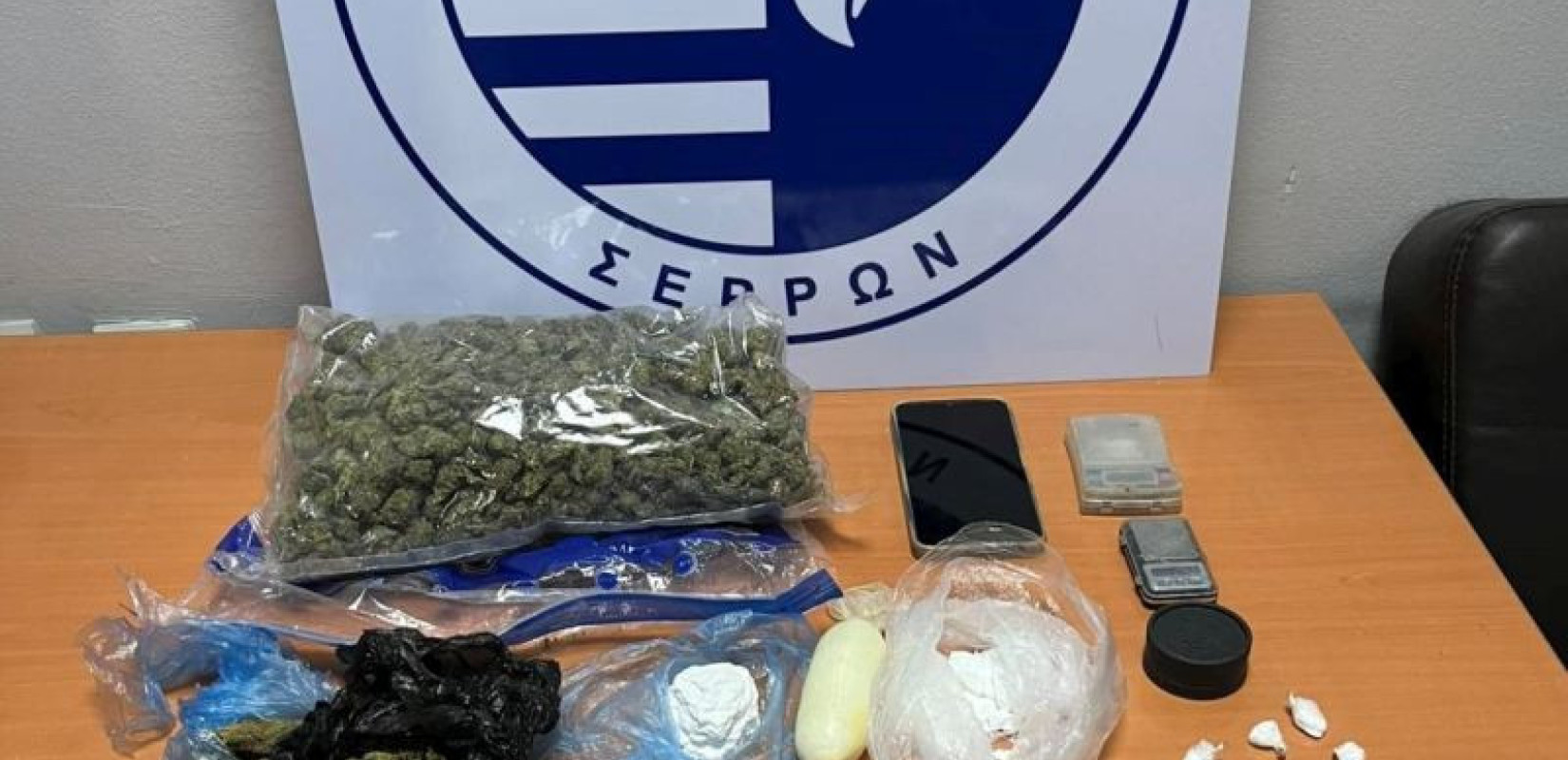 Σέρρες: Συνελήφθη αλλοδαπός με ναρκωτικά - Η Roxy εντόπισε 670 γρ. κοκαΐνη και κάνναβη